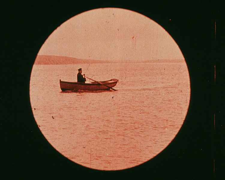 Film je. 7-12