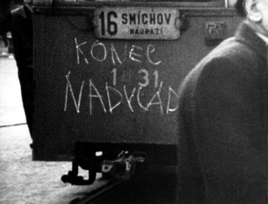 Spřízněni volbou - Radikální demonstrace na Václavském náměstí (ukázka)