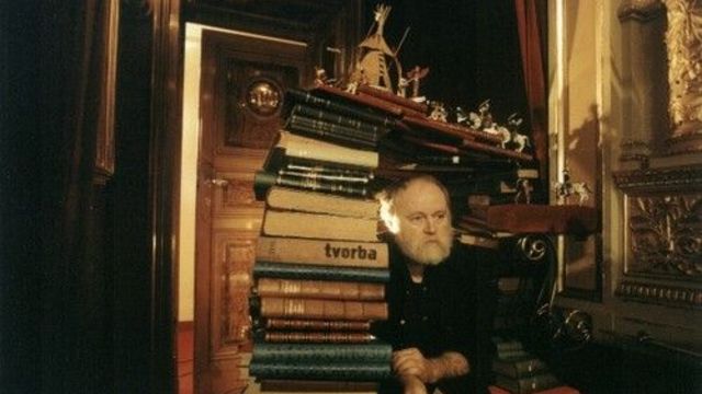 Kdo bude hlídat hlídače? - Karel Vachek v Chaloupce strýčka Toma (ukázka)