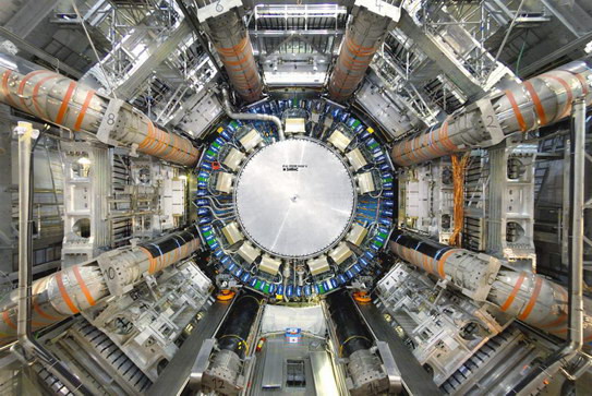 CERN aneb Továrna na absolutno